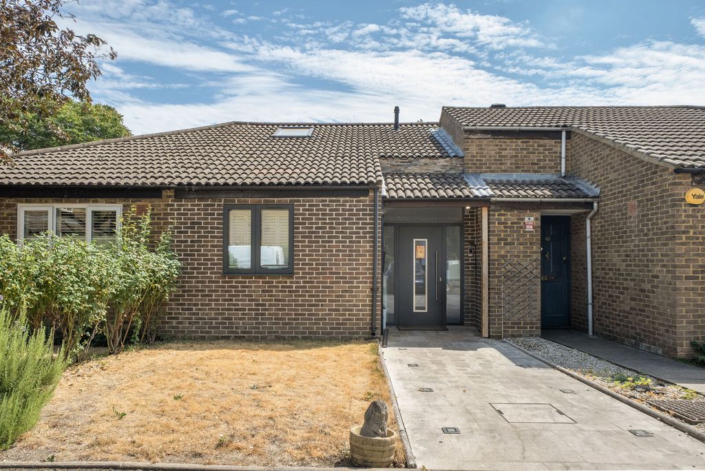 Property photo 1 of 3