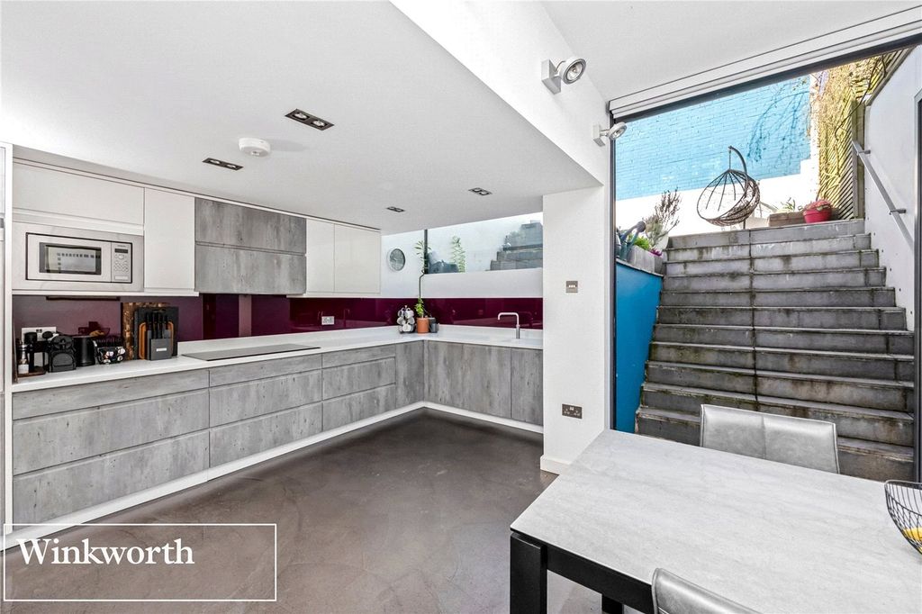 Property photo 1 of 16 Picture No. 07