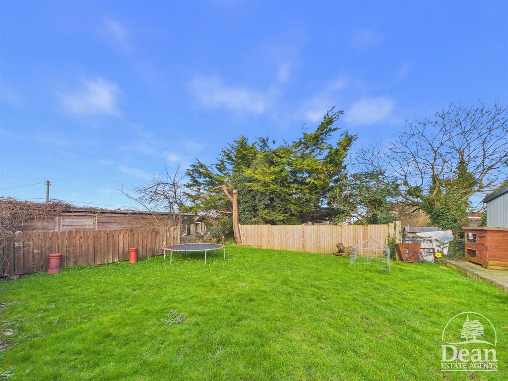 Property photo 2 of 26