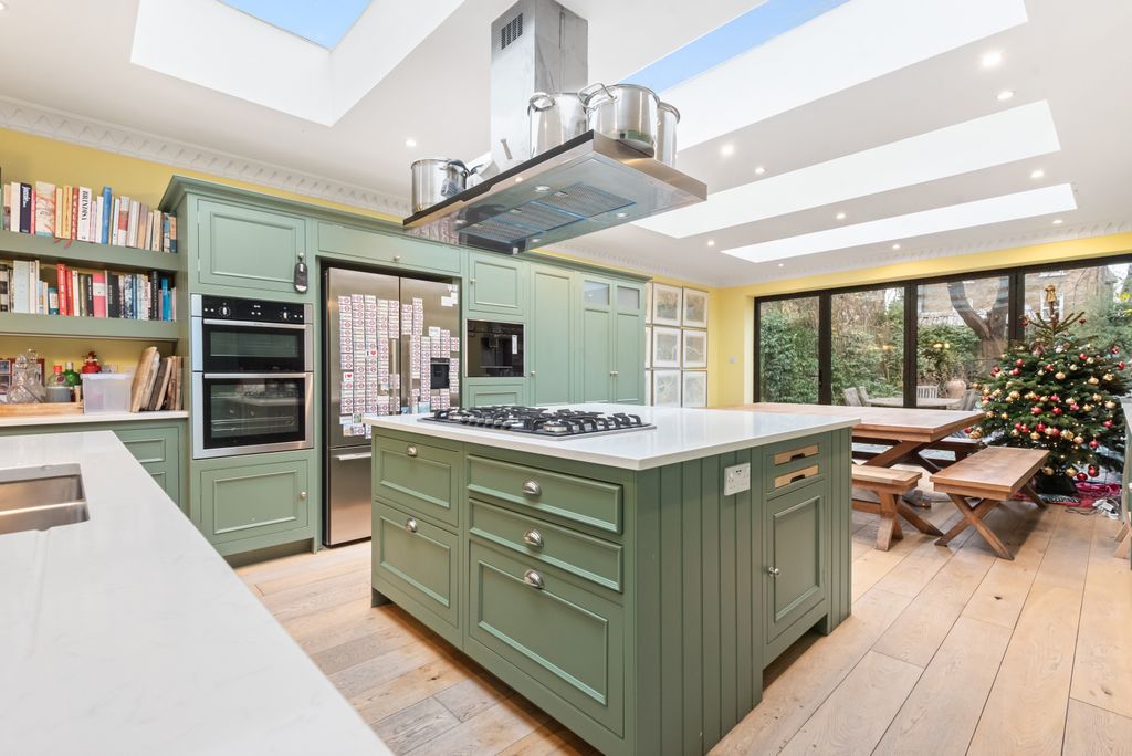 Property photo 1 of 20 Picture No. 17