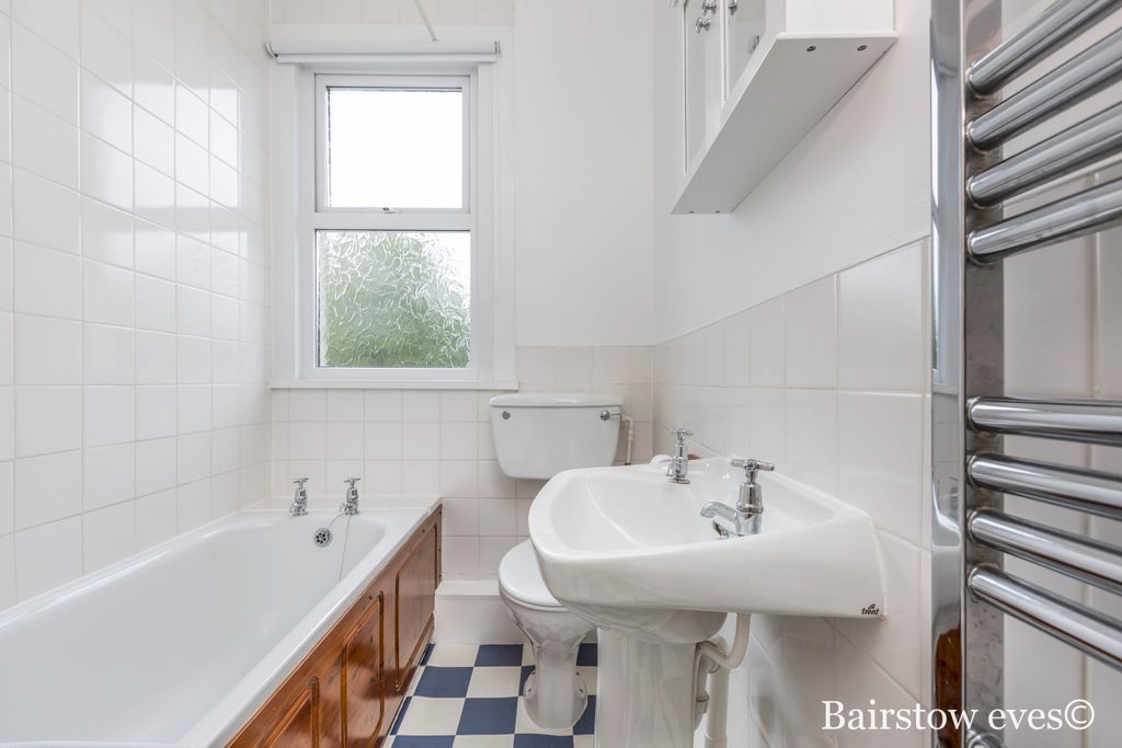 Property photo 3 of 7