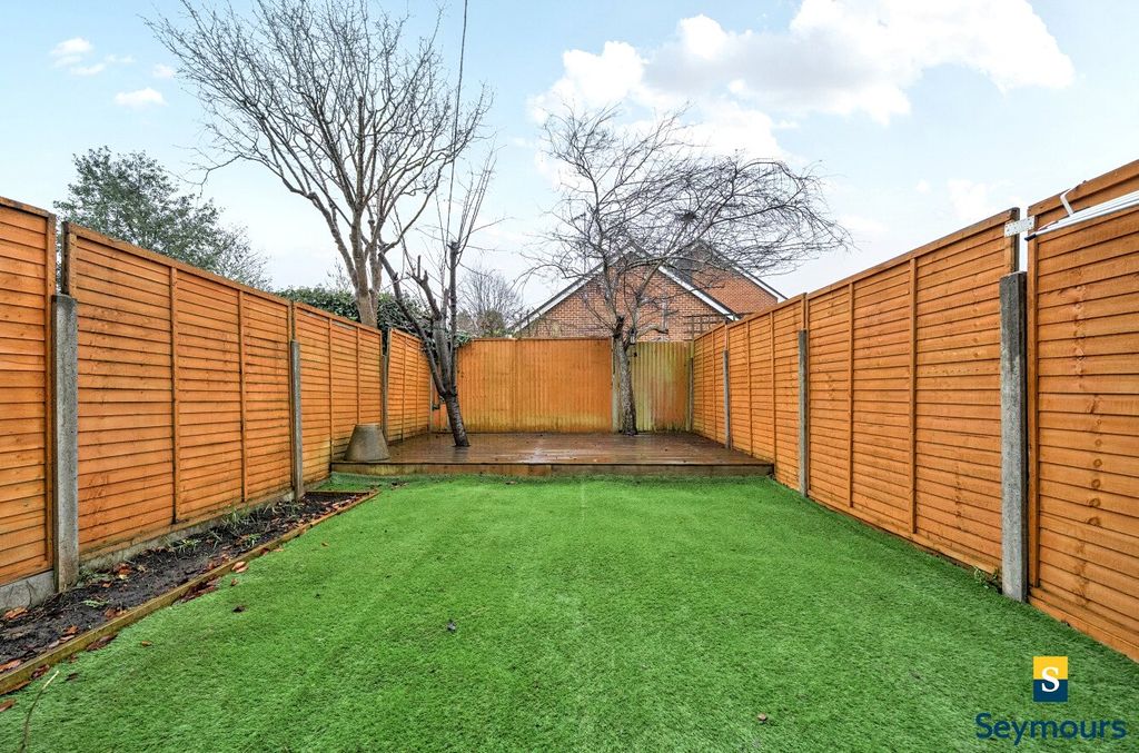 Property photo 3 of 16 Garden