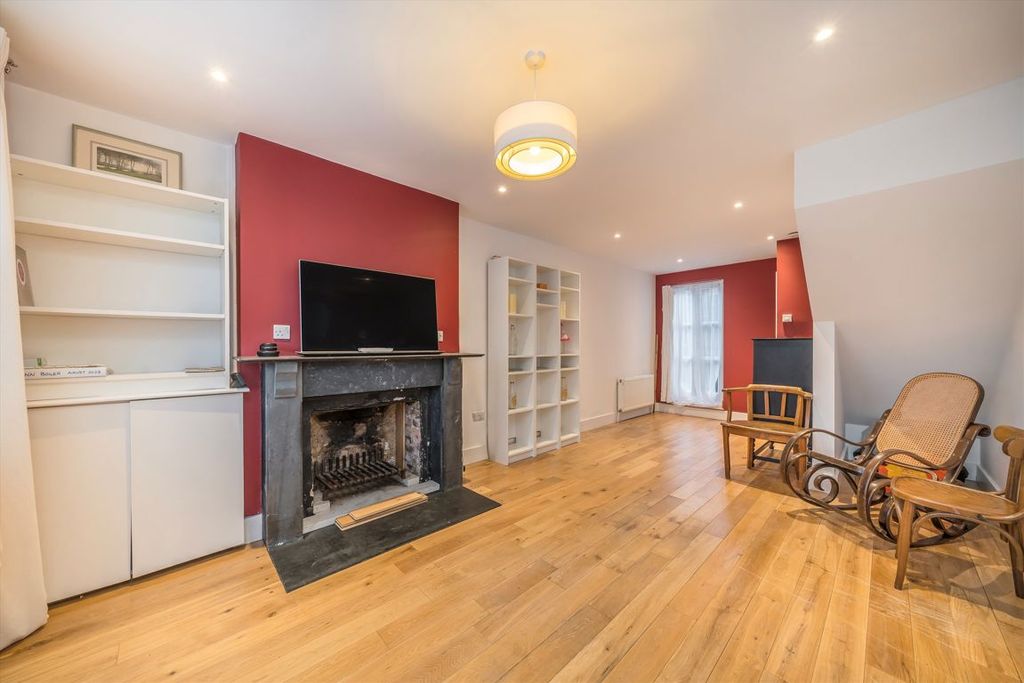 Property photo 1 of 7