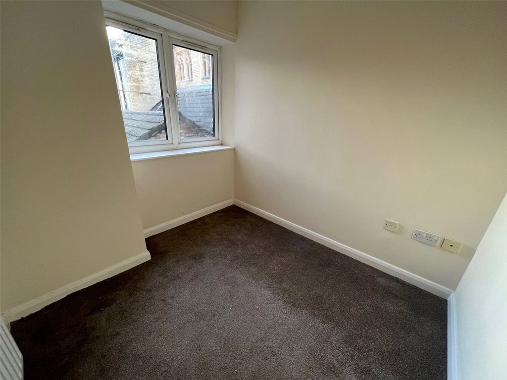 Property photo 3 of 6 Picture No. 02