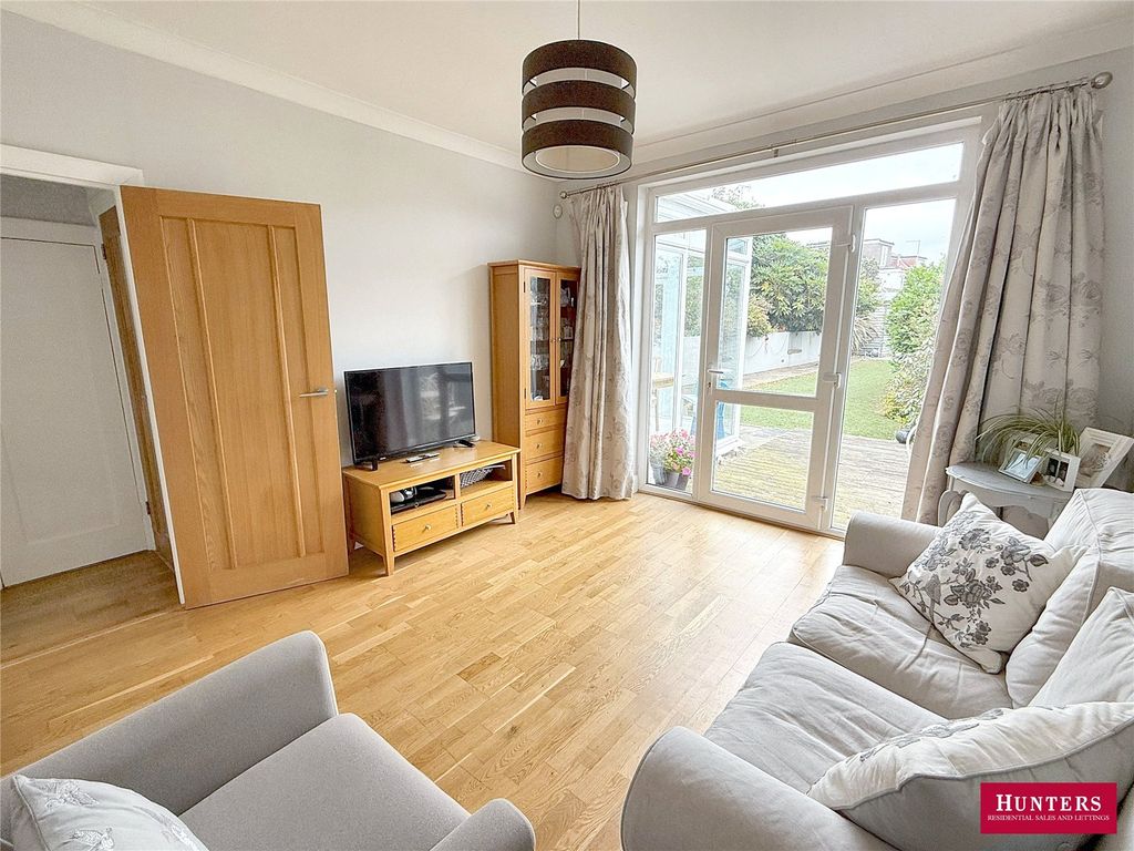 Property photo 2 of 21 Picture No. 06