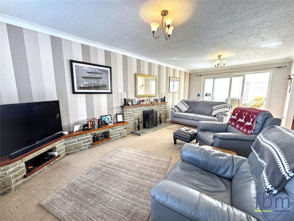 Property photo 2 of 22 Picture No. 24