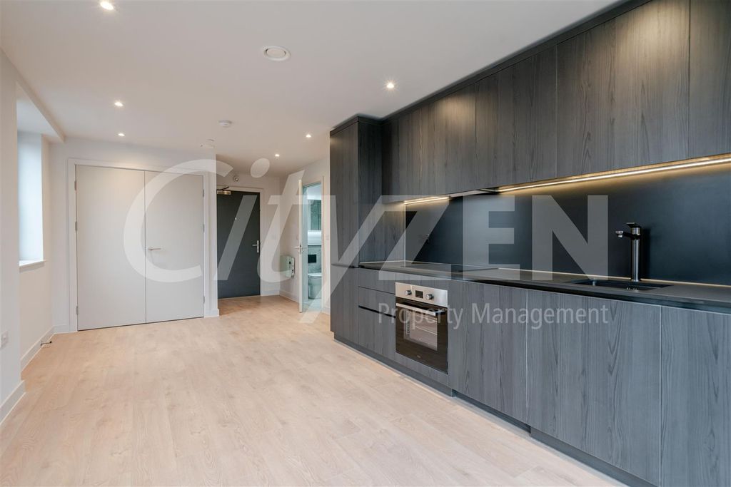 Property photo 2 of 26 Kitchen