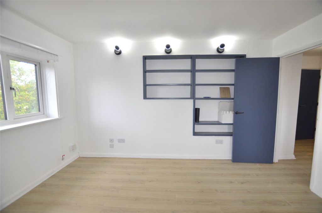 Property photo 3 of 13 Picture No. 34
