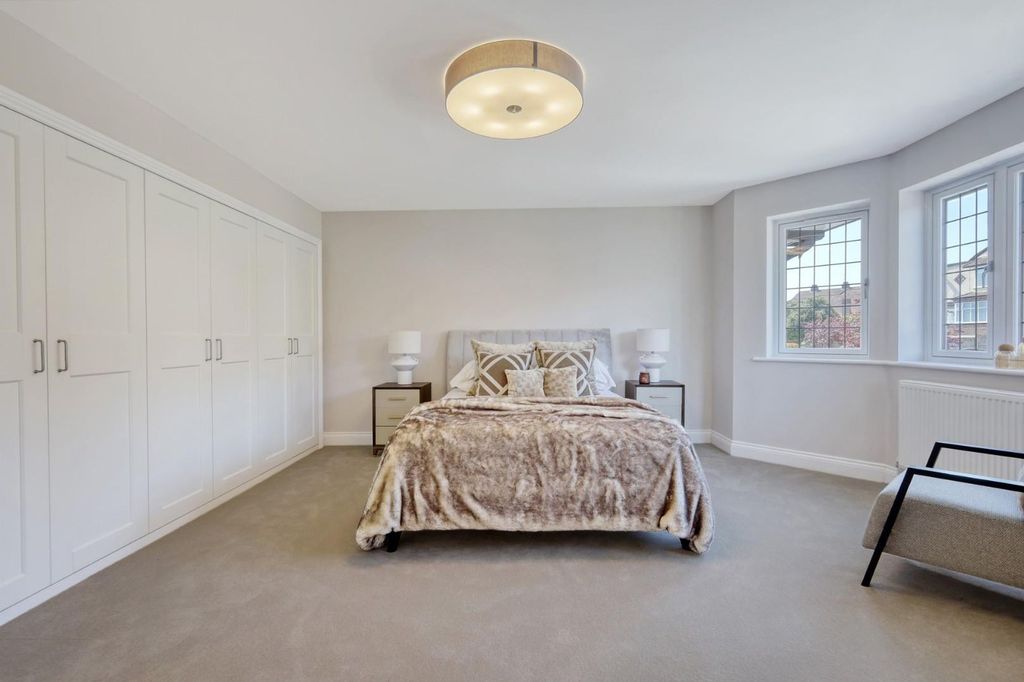Additional image 10 of 4 bed semi-detached house for saleCrows Road, Epping CM16