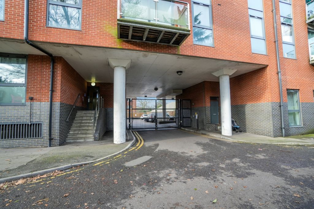 Property photo 3 of 9 Secure Carpark