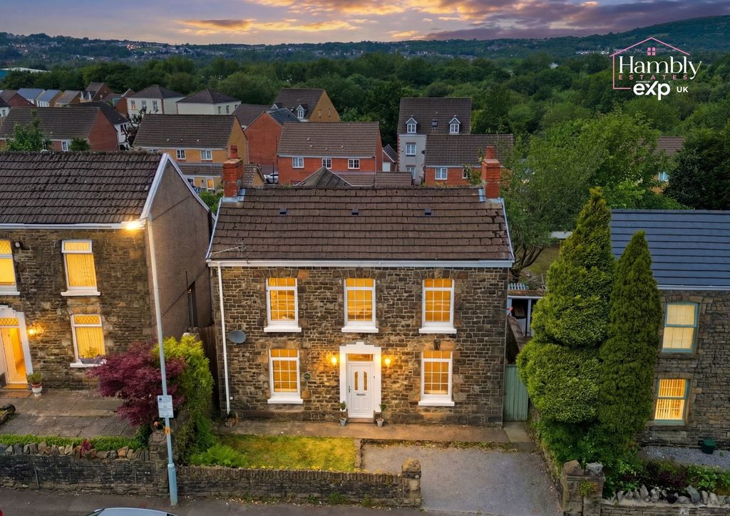 Property photo 1 of 29