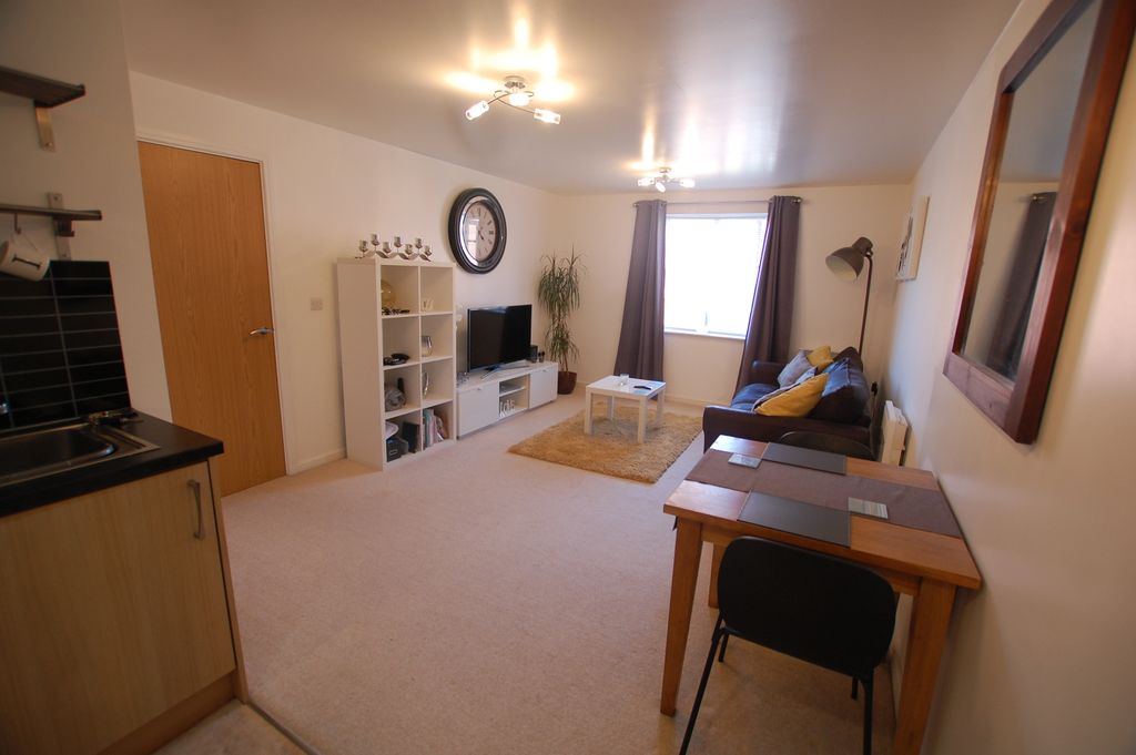 Property photo 3 of 8