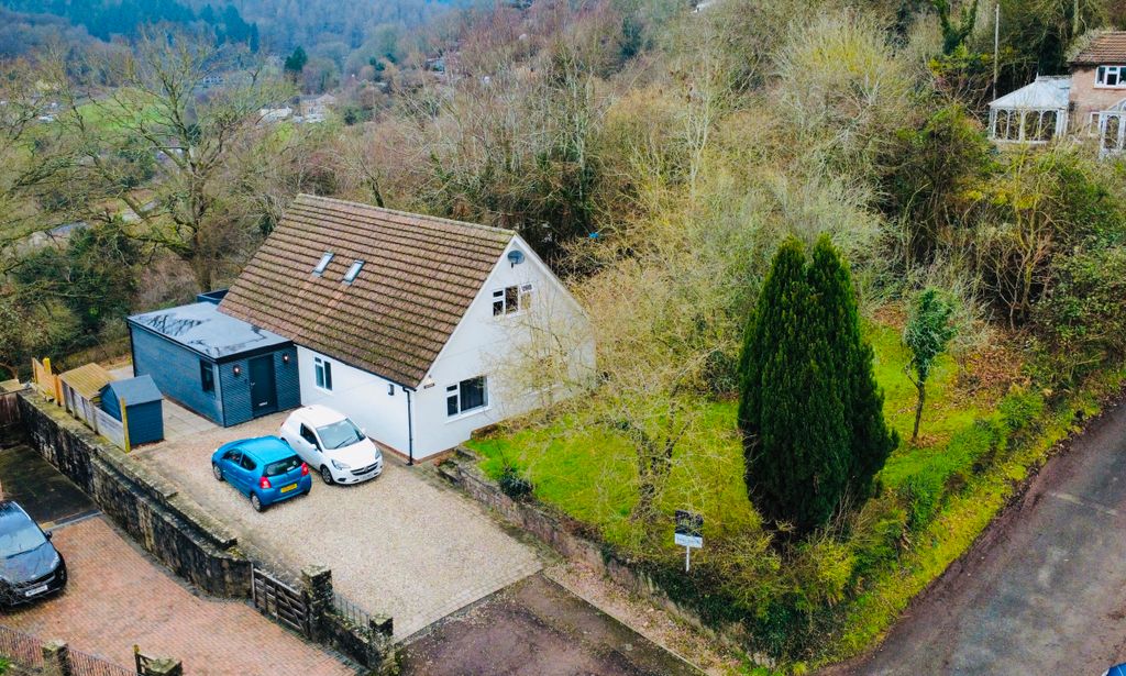 Property photo 2 of 25