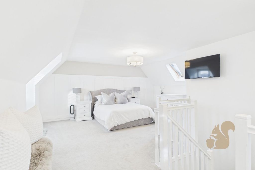 Property photo 3 of 37 Cam01659G0-Pr0655-Still025.Jpg