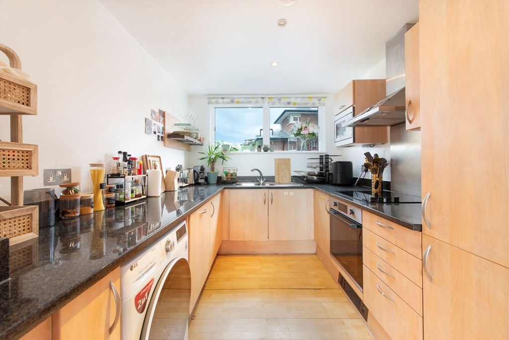 Property photo 3 of 7