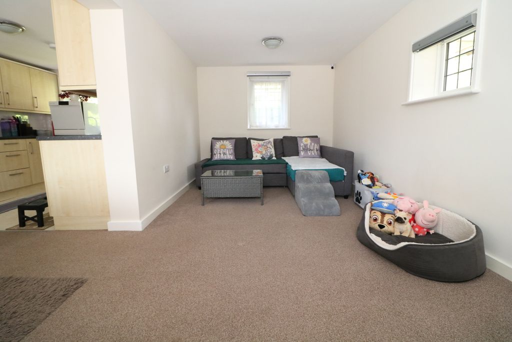 Property photo 3 of 7