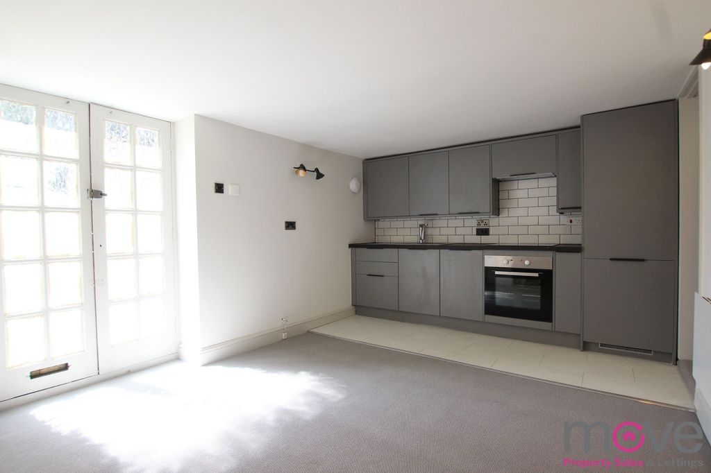 Property photo 2 of 9 Photo 8