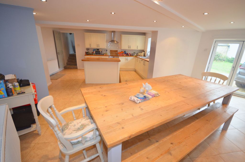 Property photo 3 of 35