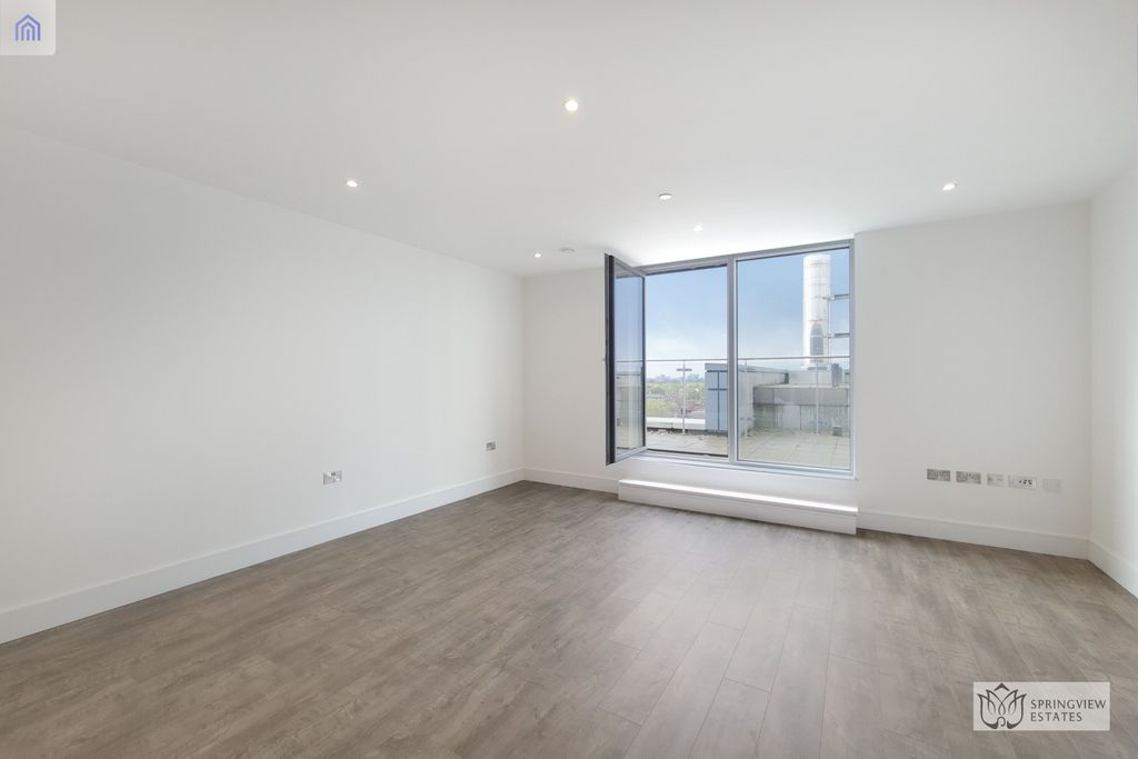 Property photo 2 of 3