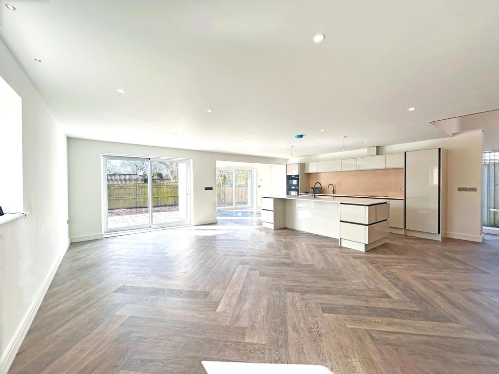 Property photo 2 of 12 Photo 2