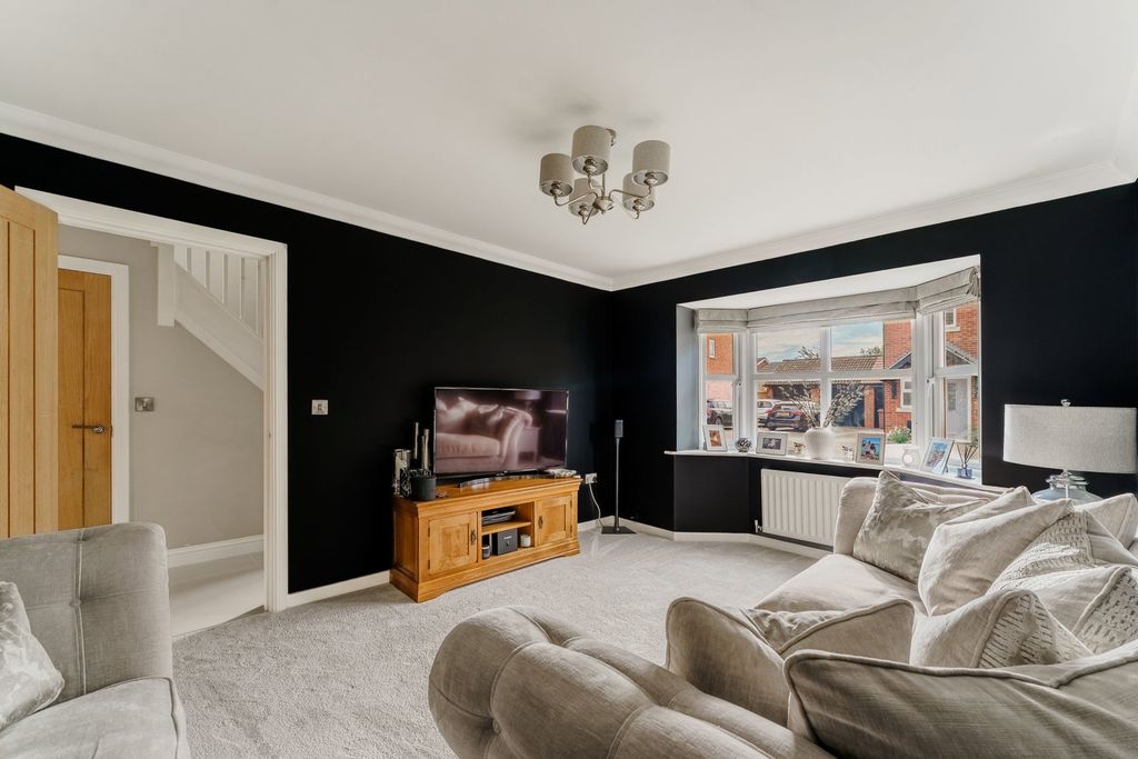 Property photo 2 of 35