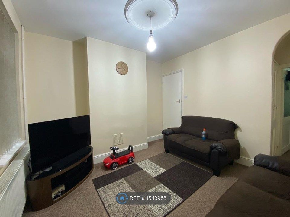 Property photo 2 of 6