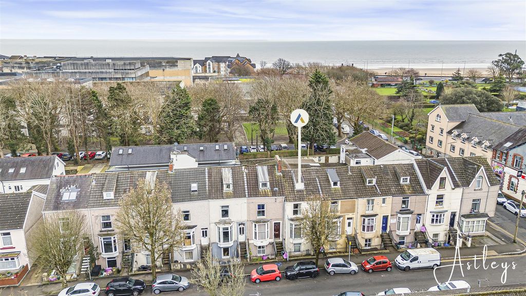 Property photo 1 of 19 19-Dji_20260310141504_0001_D.Jpg