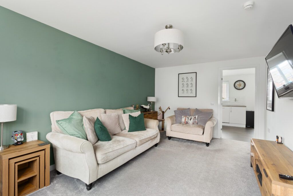 Property photo 3 of 34