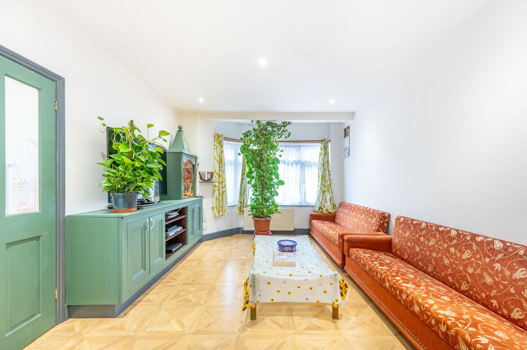 Property photo 3 of 14