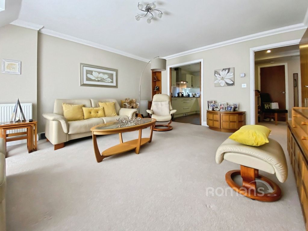 Property photo 2 of 17 Pbox-Img.Jpg