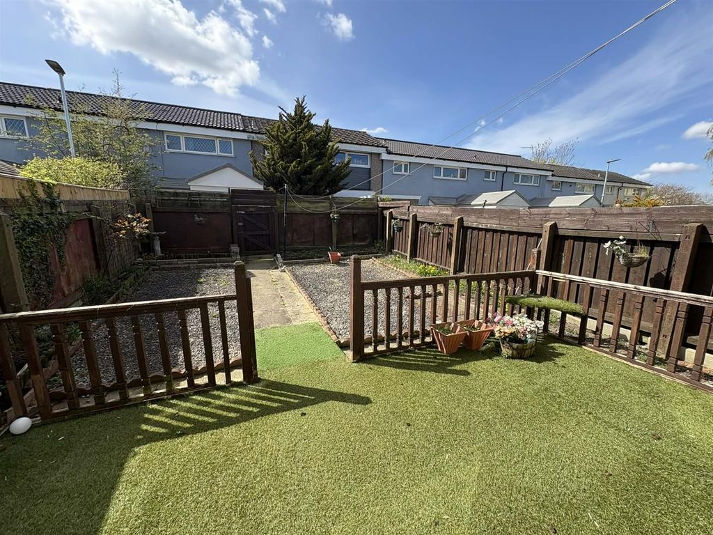 Property photo 2 of 11 21175103-6038-471F-9A09-d5B83964Fa8B (1).Jpg