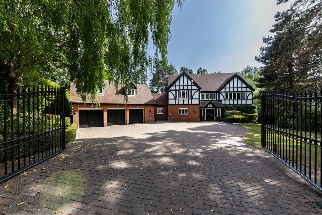 Property photo 1 of 28 (Main)