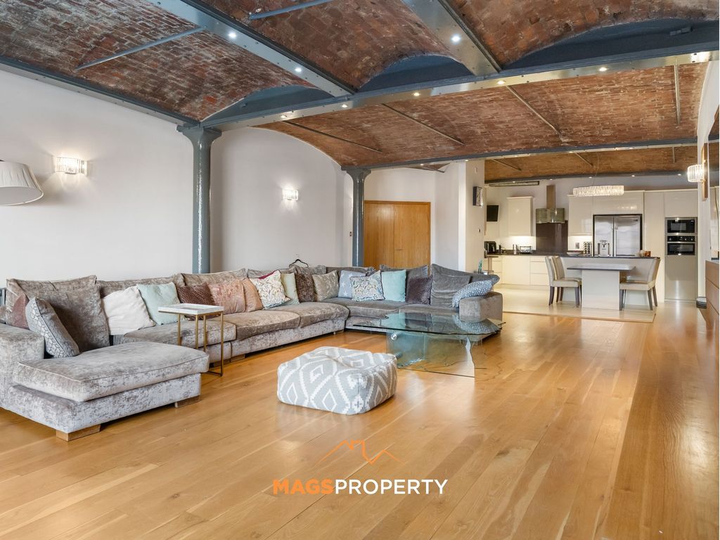 Property photo 3 of 35