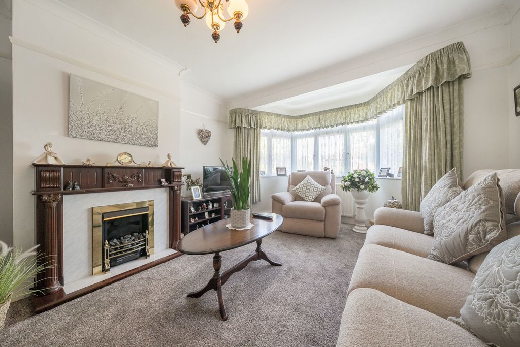 Property photo 2 of 18 Reception Room