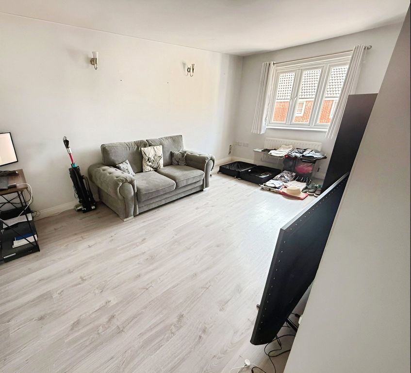 Property photo 3 of 6 Picture No. 04