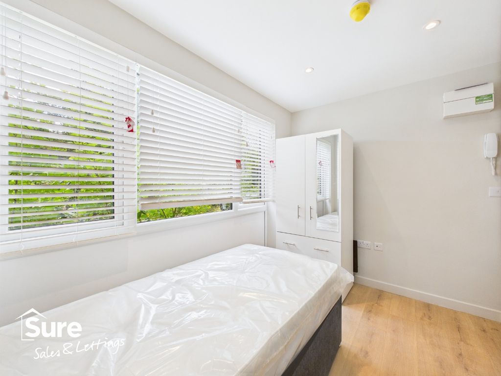 Property photo 2 of 11 4304862