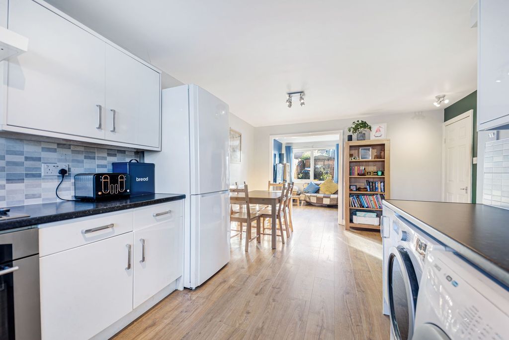 Property photo 2 of 16