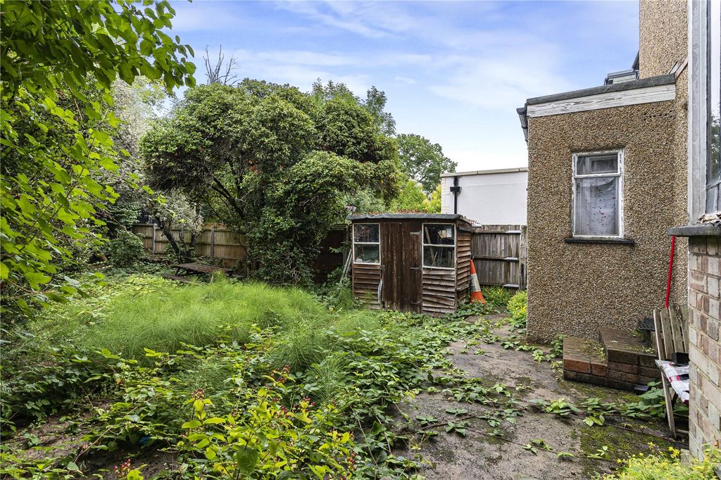 Property photo 3 of 11 Garden