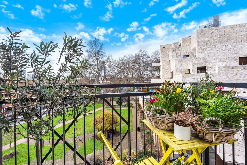 Property photo 3 of 17 Picture No. 18