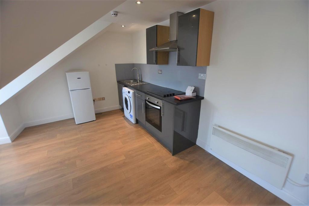 Property photo 1 of 8 Albion 13 4.Jpg