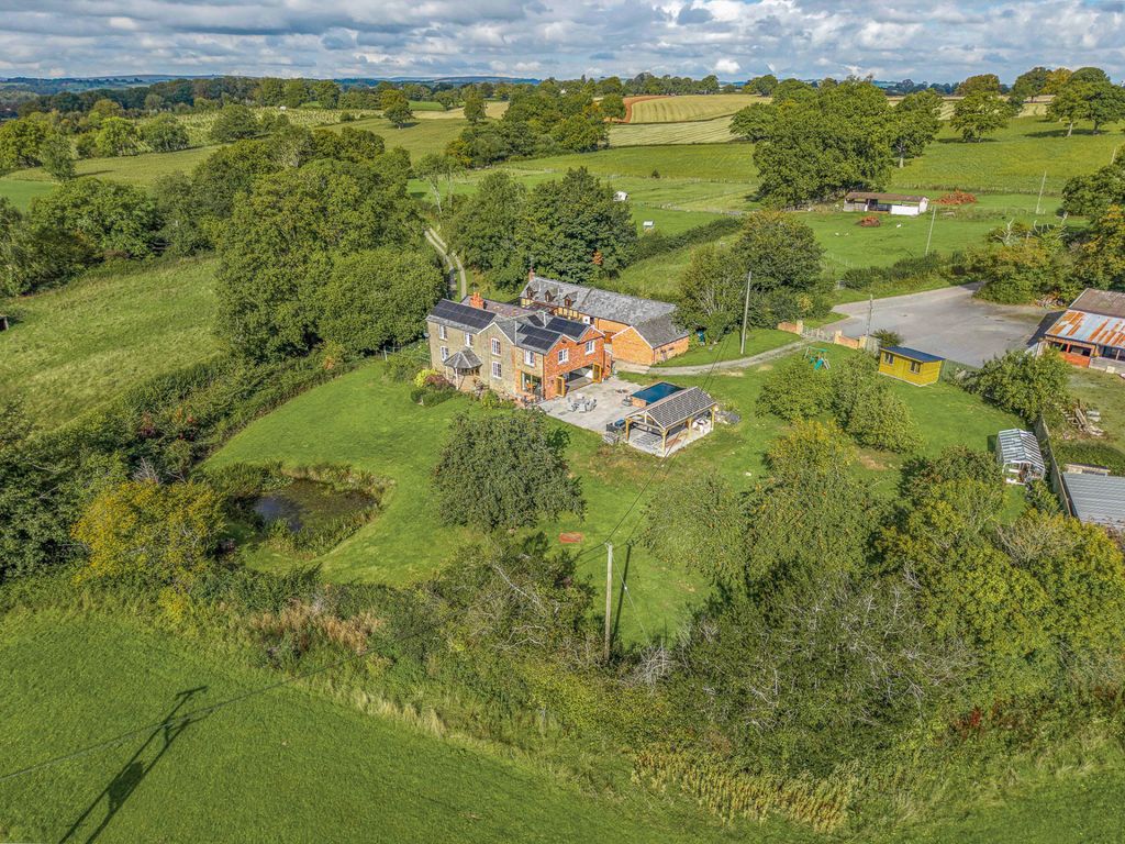 Property photo 1 of 33