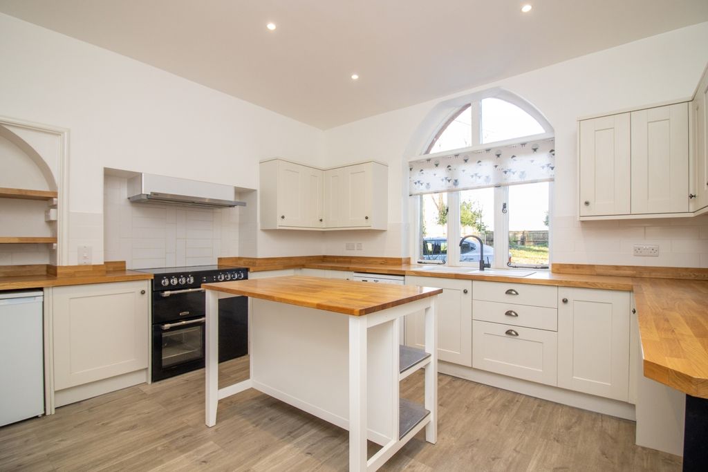 Property photo 2 of 41 Img_6075