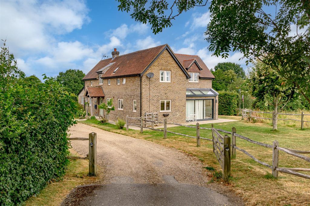 Property photo 1 of 34