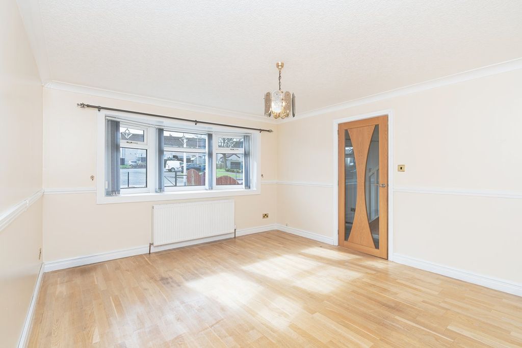 Property photo 3 of 31