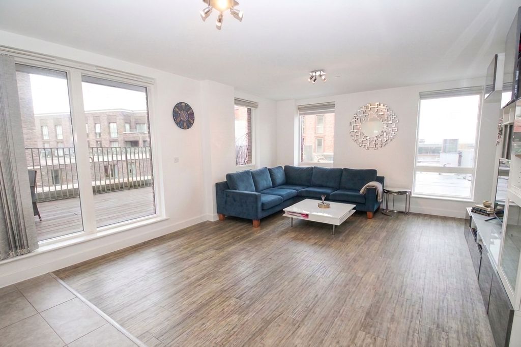 Property photo 2 of 12