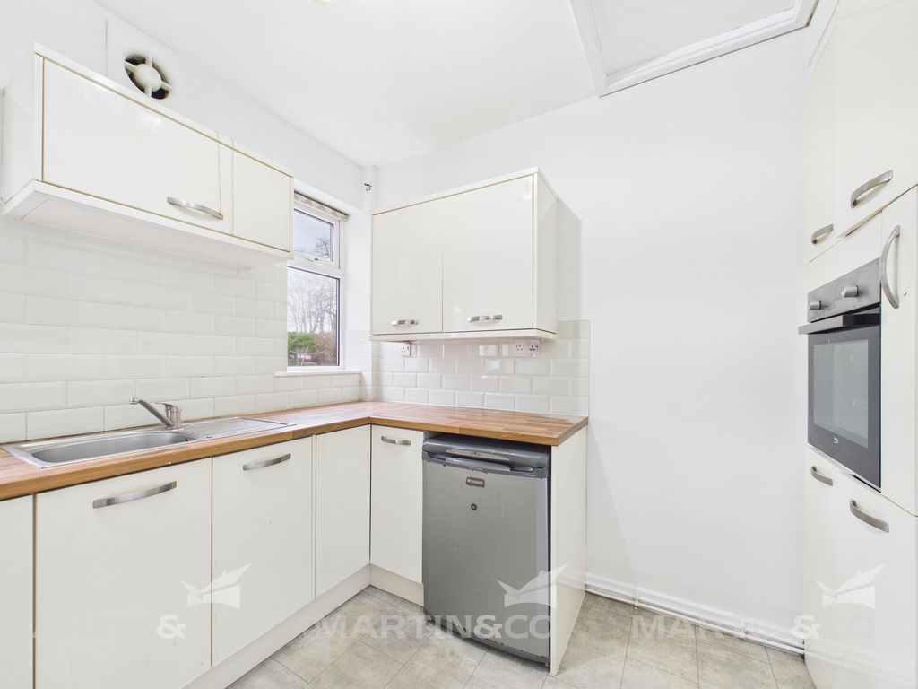 Property photo 2 of 9 Cam02406G0-Pr0568-Still002