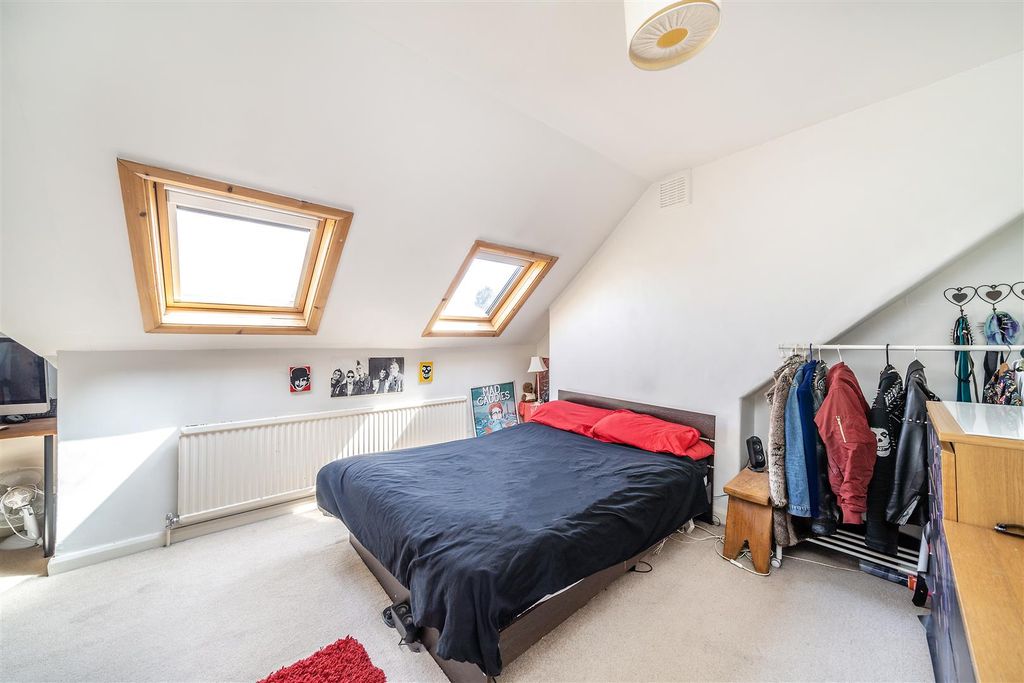 Property photo 3 of 10