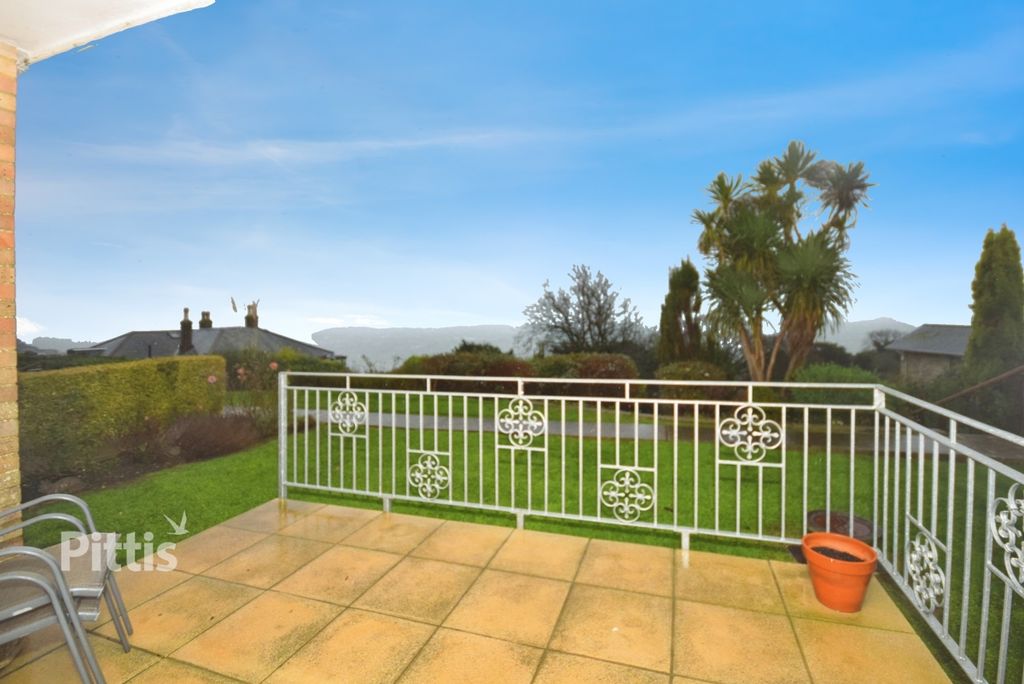 Property photo 2 of 14