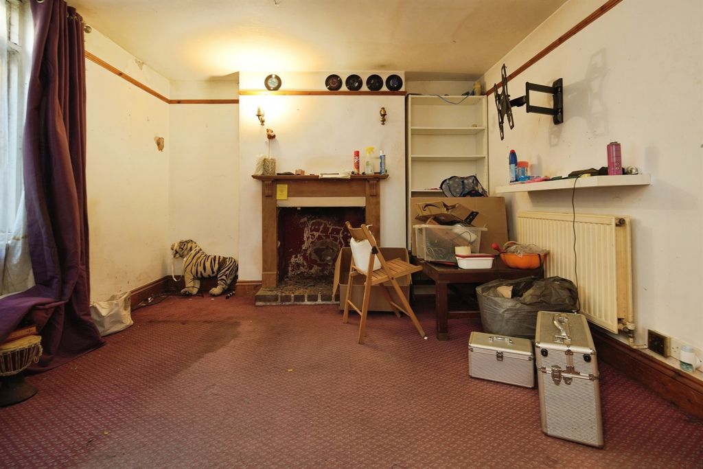 Property photo 3 of 14