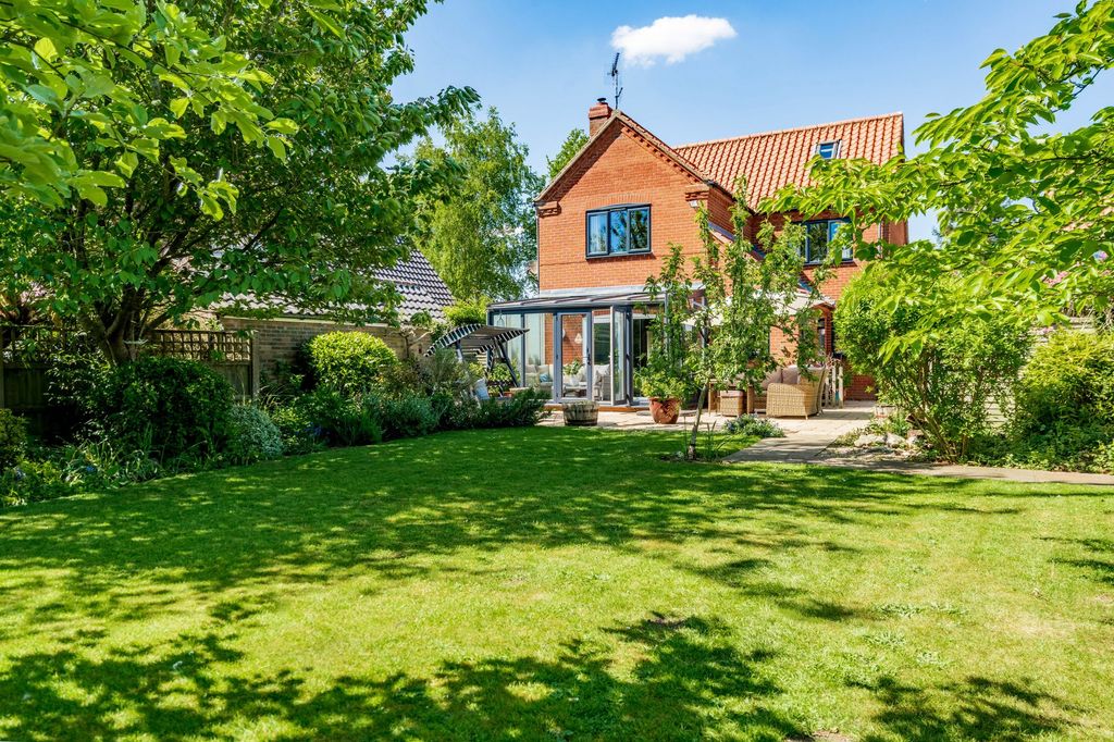 Property photo 1 of 31